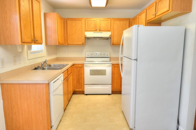 Photo - Three Bedroom House in Hillsborough - Available August 8th!