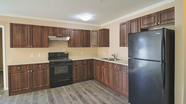 Photo - 5202 49 St