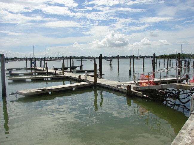 Photo - Bayshore Yacht & Tennis Club