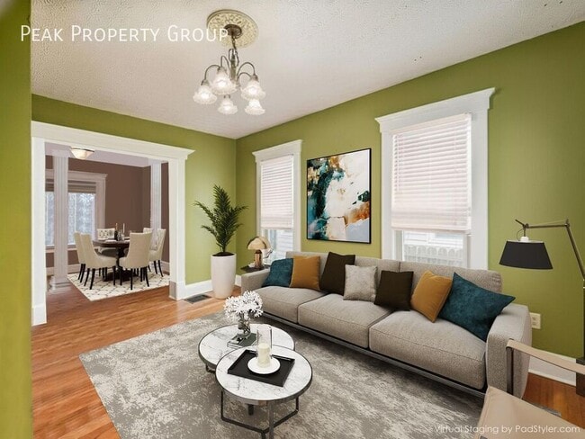 Photo - 1400 Summit St