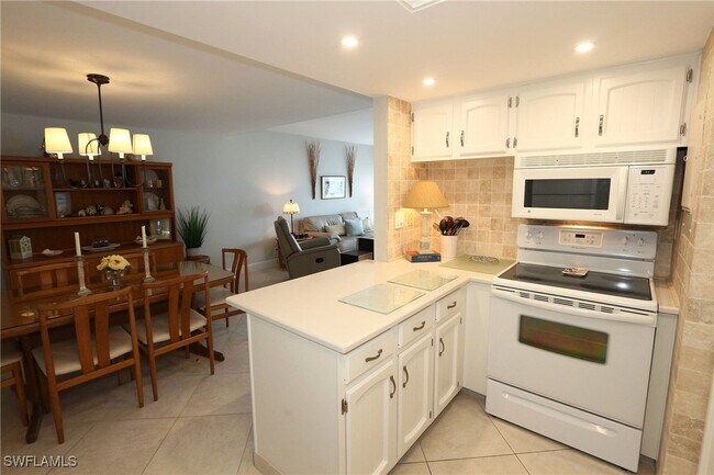 Photo - 3443 Gulf Shore Blvd N Unidad 314