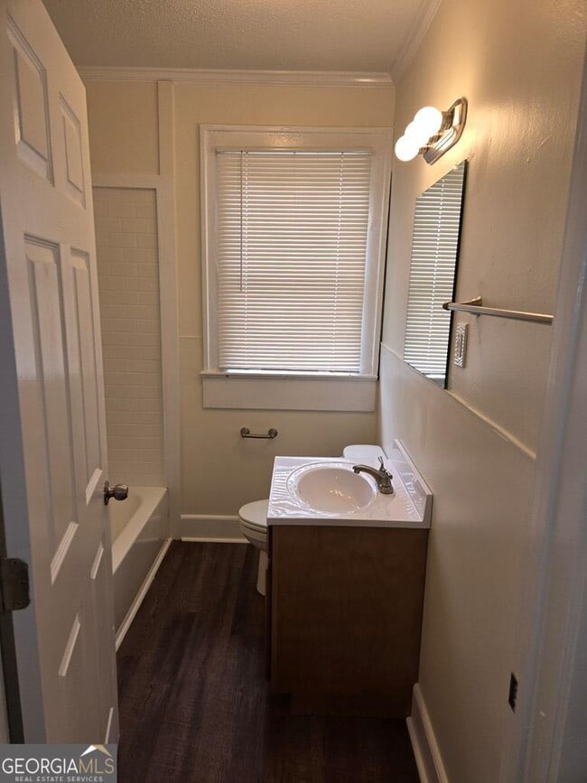 Photo - 209 W Moore St