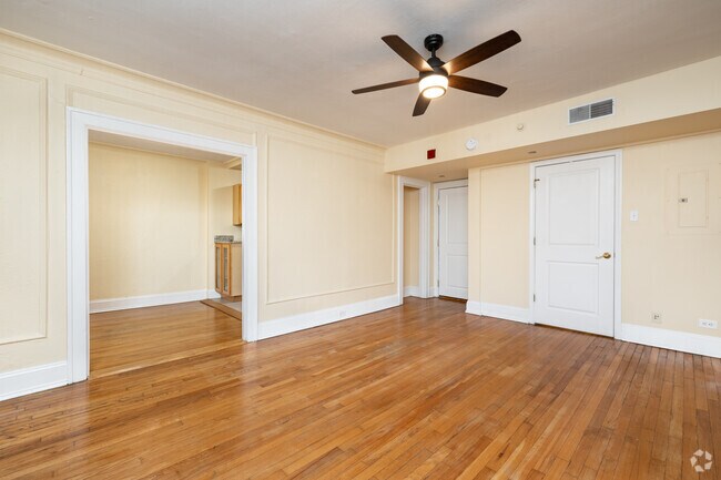 1 BR, 1 BA - 775 - 800 pies cuadrados - Sala de estar