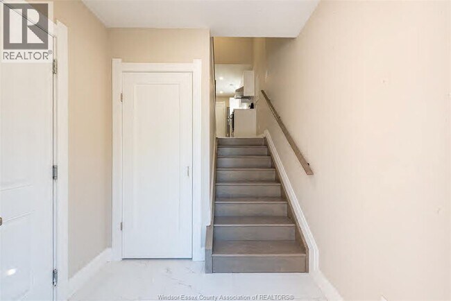 Photo - 912 Hall Ave