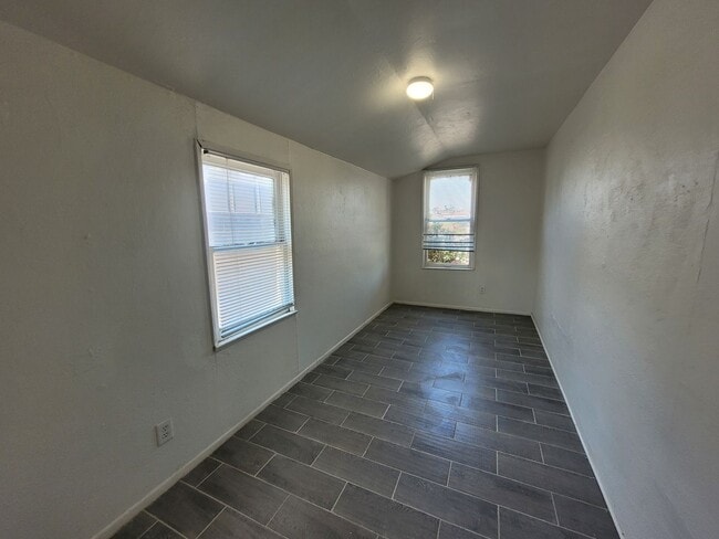 Photo - 383 S 7th Ave Unit 385