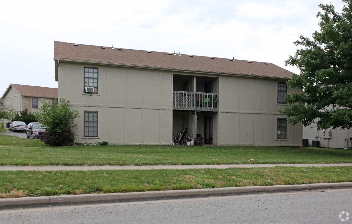 Edgebrook Apartments - 900-914 S Edgebrook St