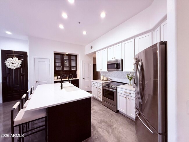 Building Photo - 11000 N 77th Pl