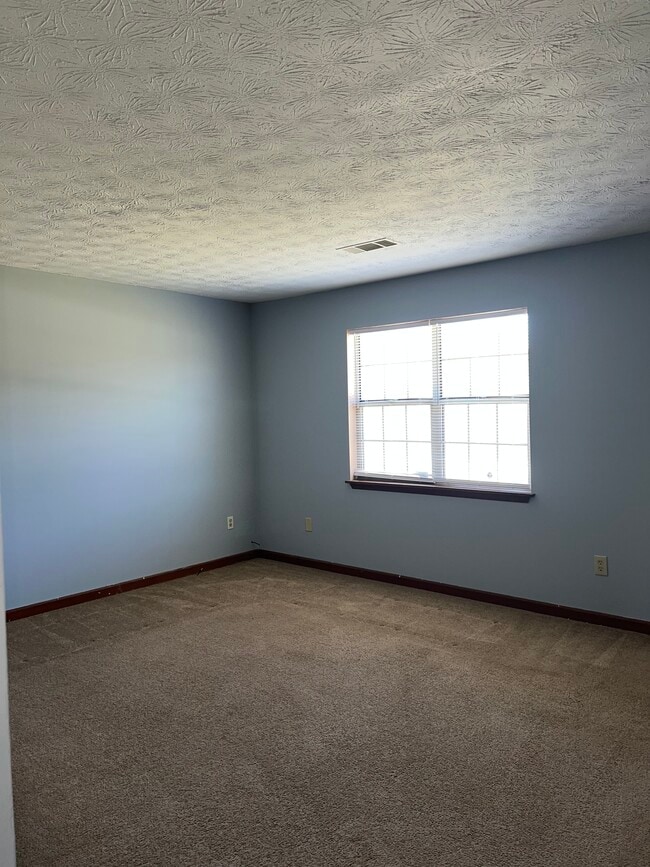 Living Room - 6508 Buffington Rd