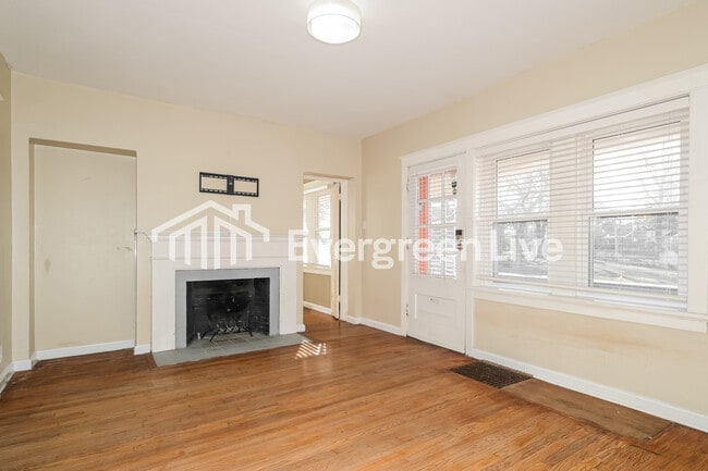 Photo - 316 N Hills Dr