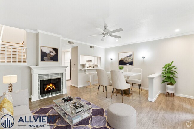 Building Photo - Updated 3 Bed, 2.5 Bath Home Available in ...