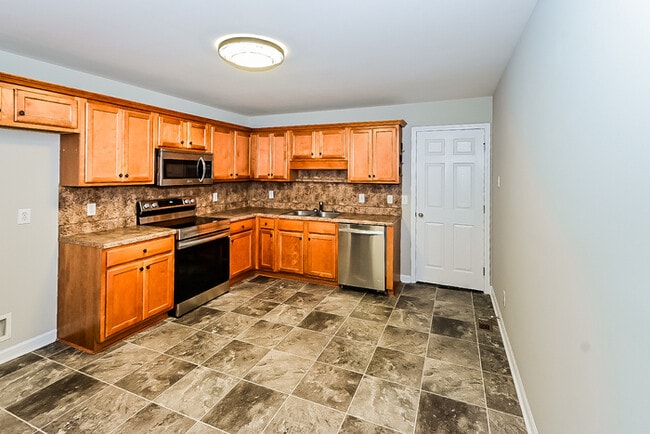 Photo - 235 Sunrise Dr
