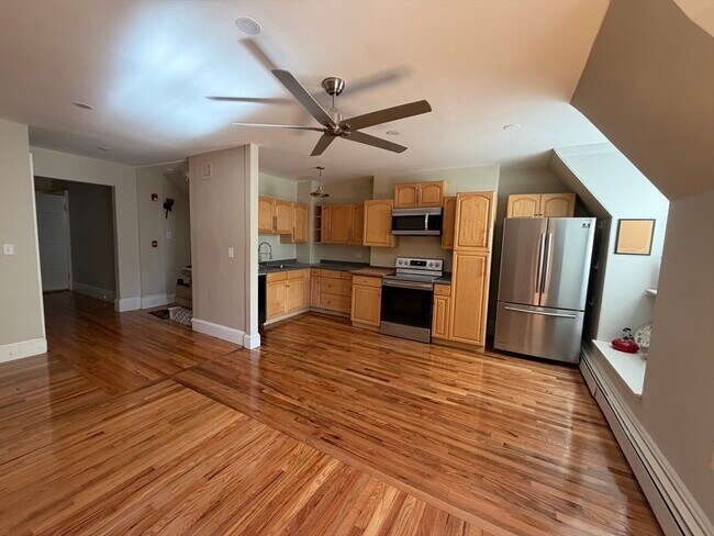 Photo - 318 Tappan St