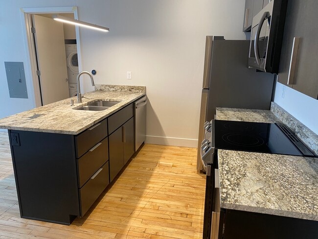 Photo - 200 Adams Ave