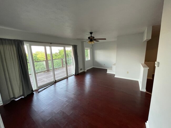 Photo - 911 Arlington Ave Unit 911