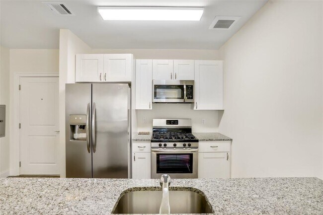 Photo - 90 CLINTON Ave Unit 404