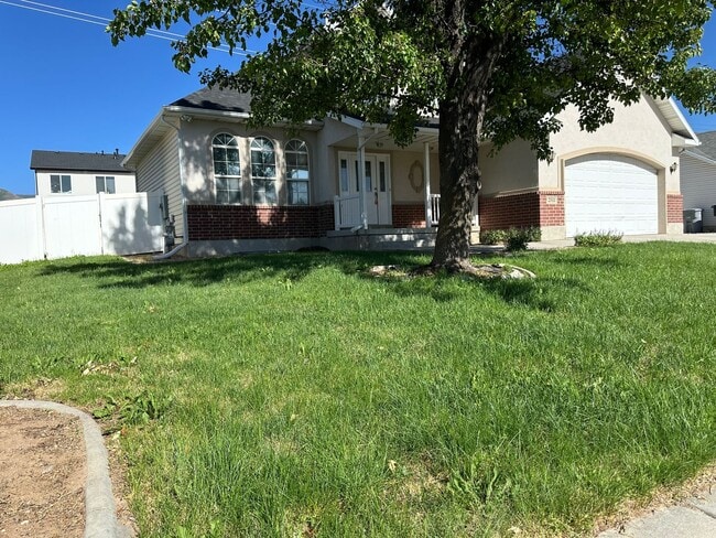 Photo - Freshly Painted, New Carpet Throughout - Home For Rent In Springville!!!