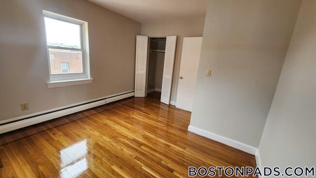 Photo - 69 Chiswick Rd Unit 3