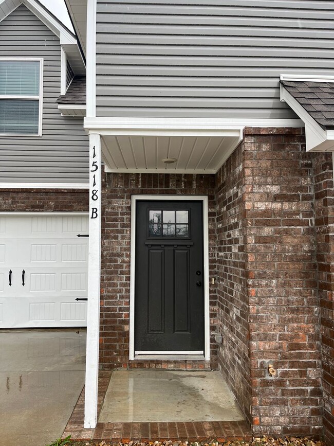 Photo - COX-NORTHRIDGE DRIVE TOWNHOMES Unidad B