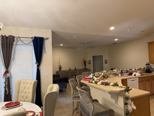 Photo - 4412 SW Bonney St