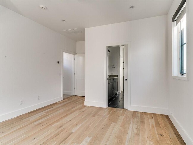 Photo - 920 Pedalers Ln