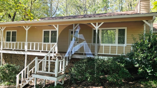 Photo - $2,200 / 3 br / 2.0 ba / 2590 sqft
3BR Hom...