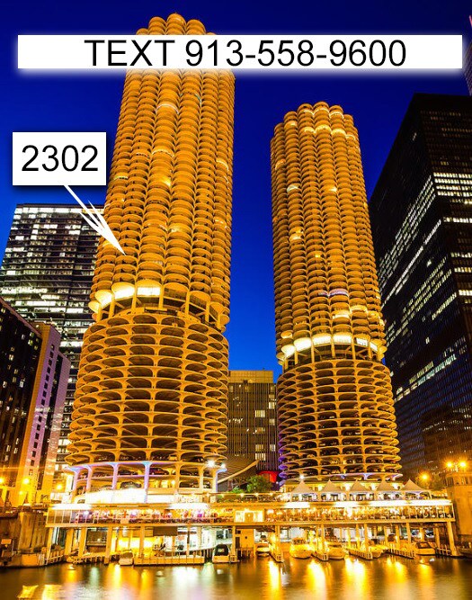 Most iconic building in Chicago! - 300 N State St Apartment