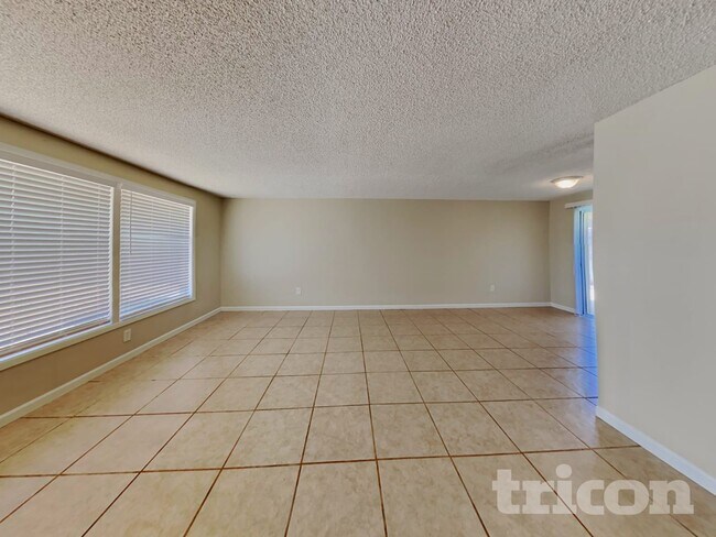 Photo - 3830 W Royal Palm Rd