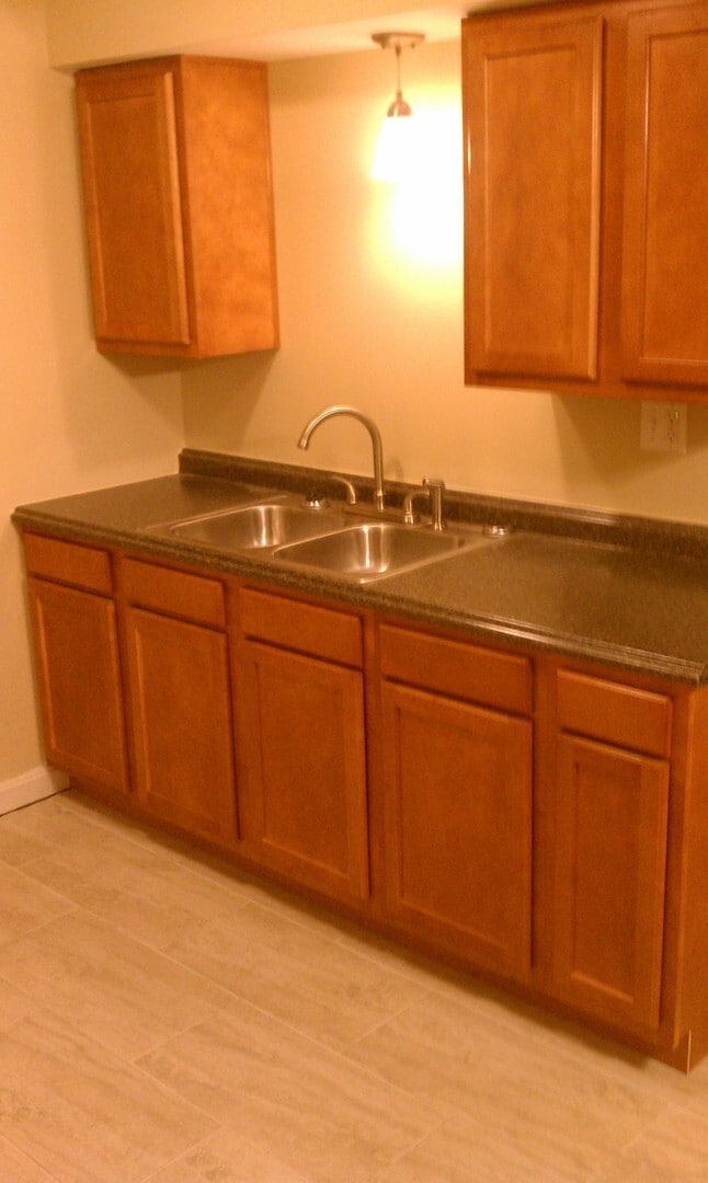 Building Photo - 6211 Kennedy Ave Unit Apt 2