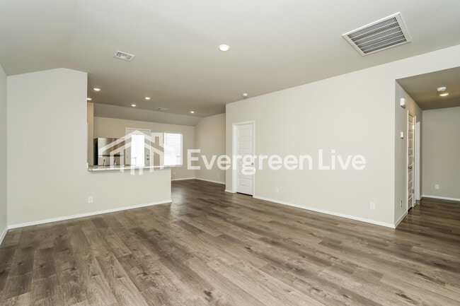 Photo - 1104 W Lawton Rd