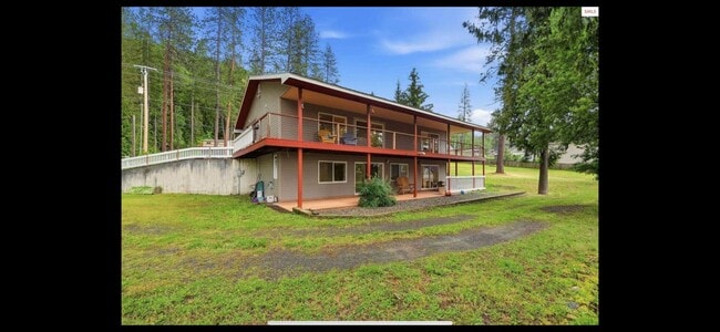 955 Bottle Bay Rd