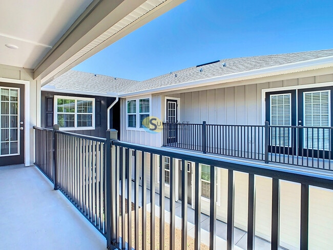 Photo - 3821 SW 43rd Ct Apartment Unit 100-4