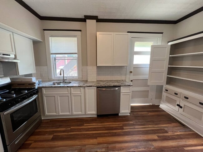 Photo - 1084 Wendell Ave