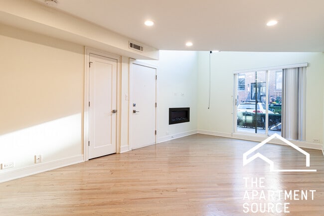 Building Photo - 939 W Grace St Unit 101