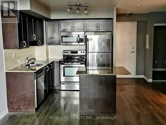 Photo - 816 Lansdowne Ave Unit 709