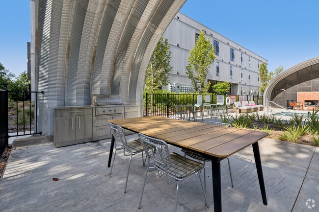 Outdoor Grilling & Dining Area