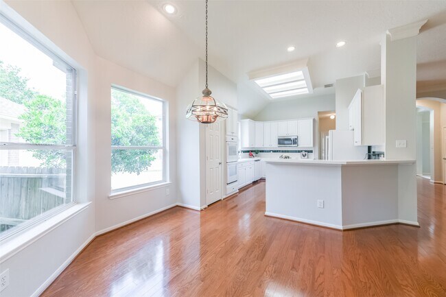 Photo - 14610 Farrawood Dr