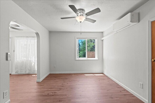 Photo - 112 College Way Unidad 112 College Way (downstairs studio)