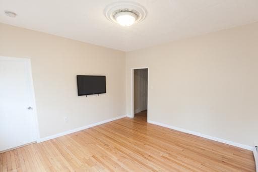 Photo - 367 Maverick St
