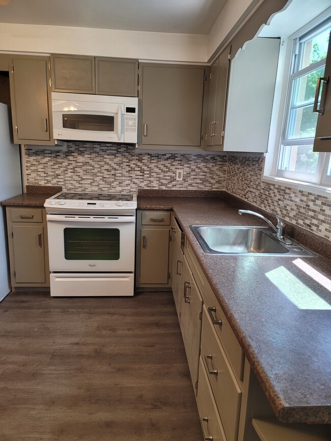 Photo - 100 E Park Ave Unidad #2