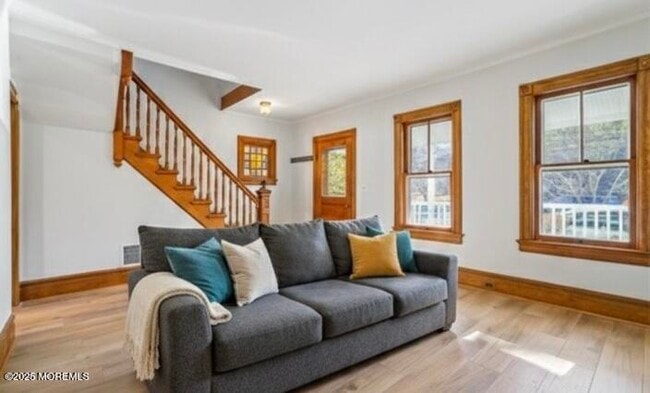 555 Cedar Ave