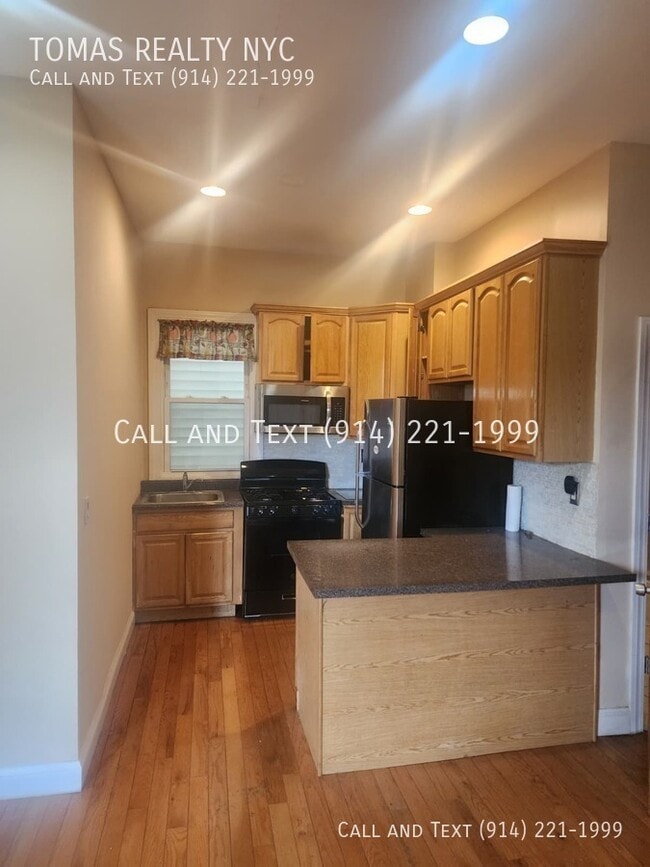 Building Photo - 14 Garfield St Unit 2F