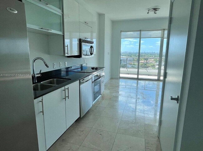 Photo - 60 SW 13th St Condo Unit 1411