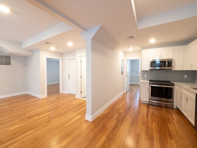 Building Photo - 78 Gibbs St Unit B
