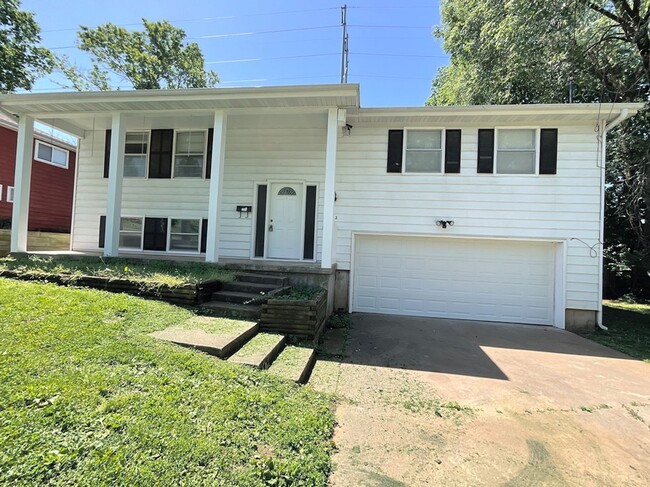 LEASING - LEASING House