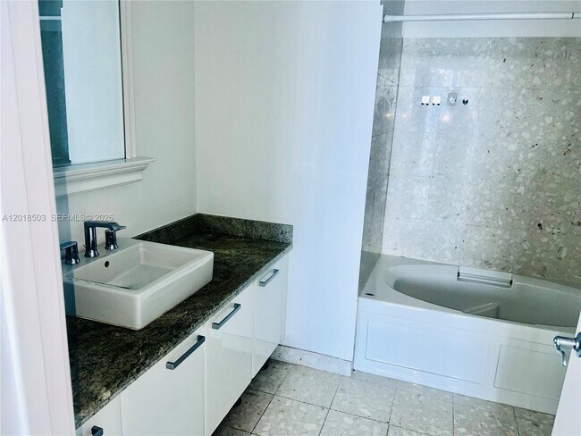 Photo - 185 SW 7th St Unit 2805