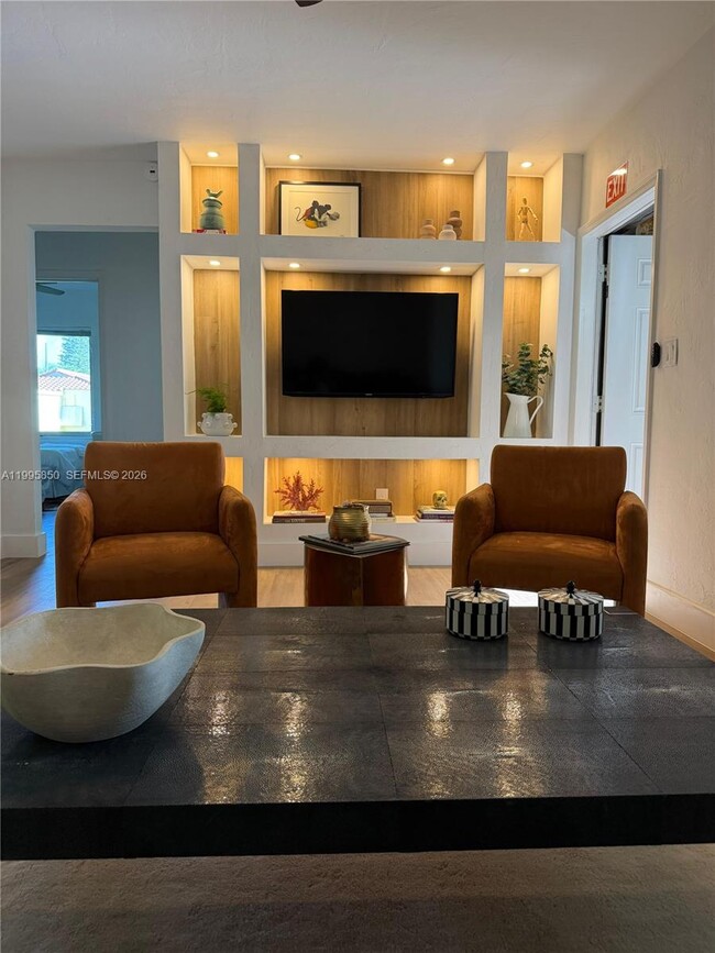 Building Photo - 11201 NE 10th Ave Unit 11201