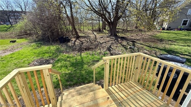 Photo - 1432 League St