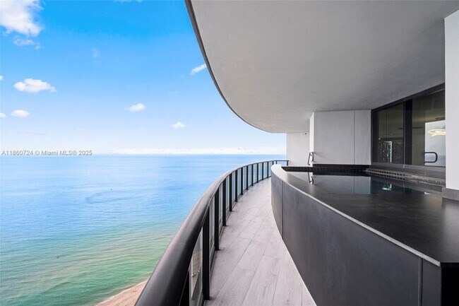 Building Photo - 18555 Collins Ave Unit 2105 Rental