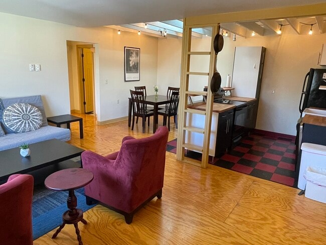 Photo - 2915 2nd Ave S Unit 205