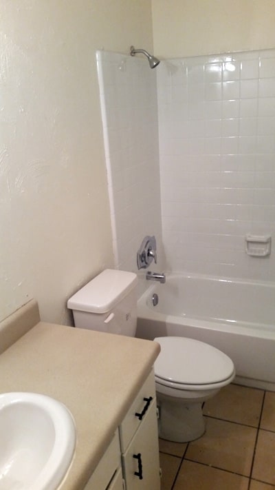 Photo - 196 Locke St